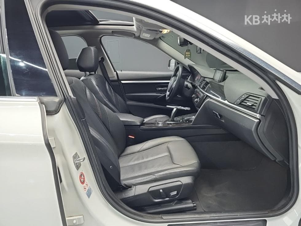 BMW Gran Turismo3 Series GT 320d F34 Luxury - 23