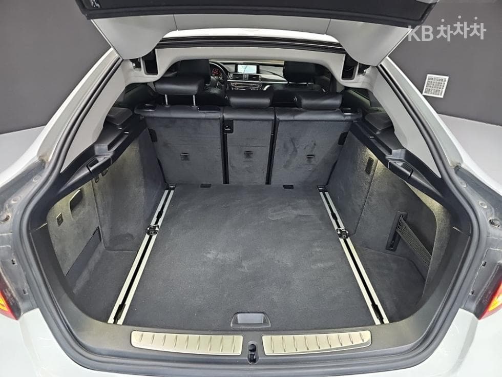 BMW Gran Turismo3 Series GT 320d F34 Luxury - 24