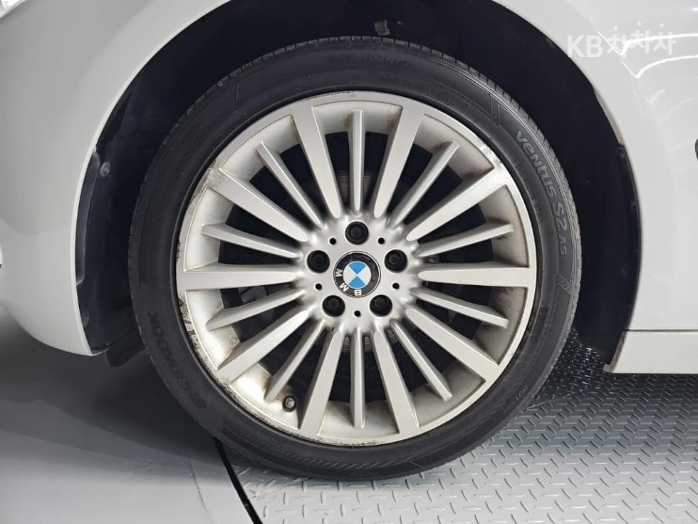 BMW Gran Turismo3 Series GT 320d F34 Luxury - 26