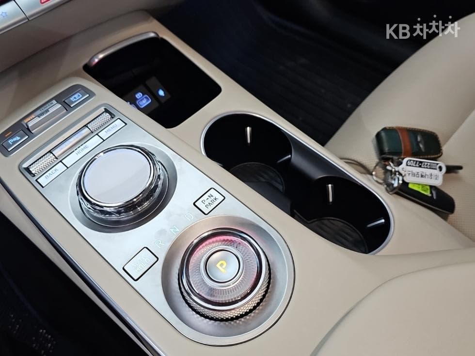 Genesis GV70Gasoline 2.5T AWD - 14