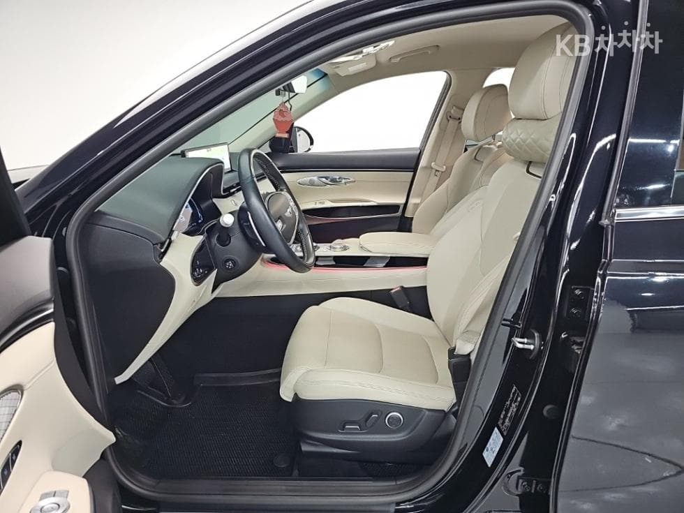Genesis GV70Gasoline 2.5T AWD - 19