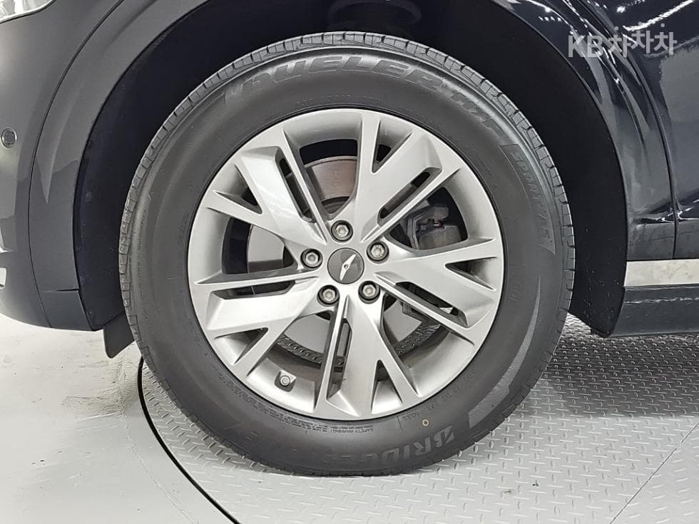 Genesis GV70Gasoline 2.5T AWD - 24