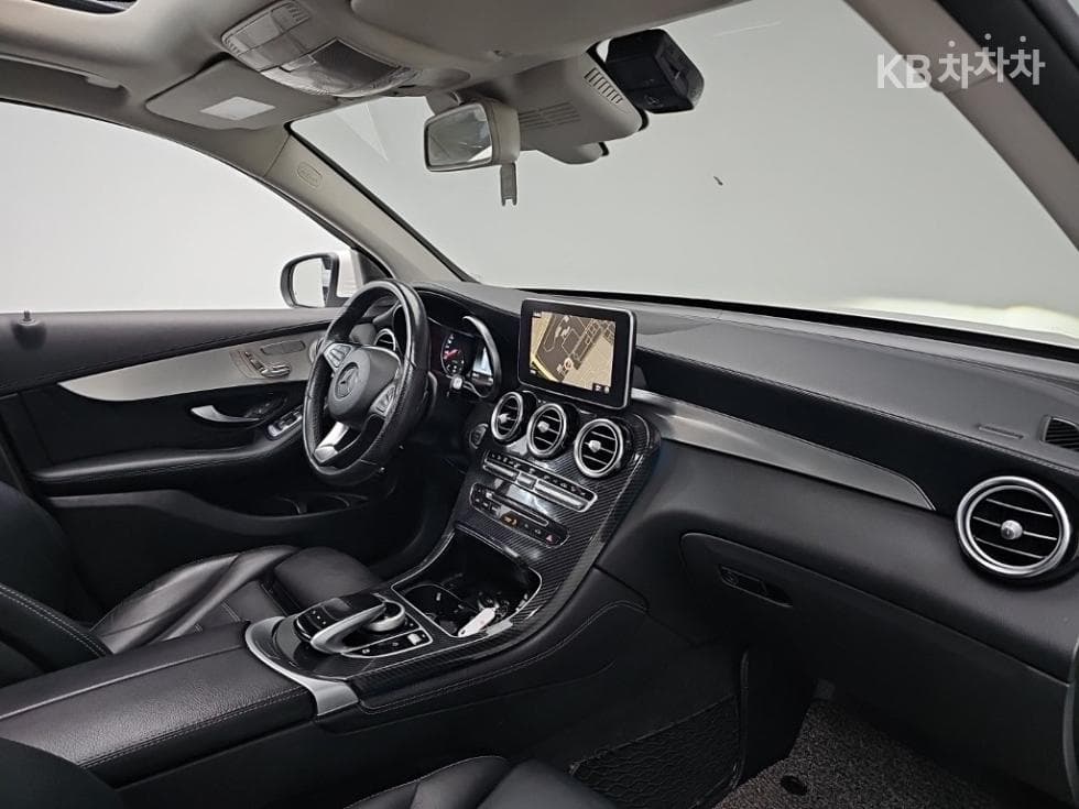 Mercedes-Benz GLC(X253)250d 4Matic - 29