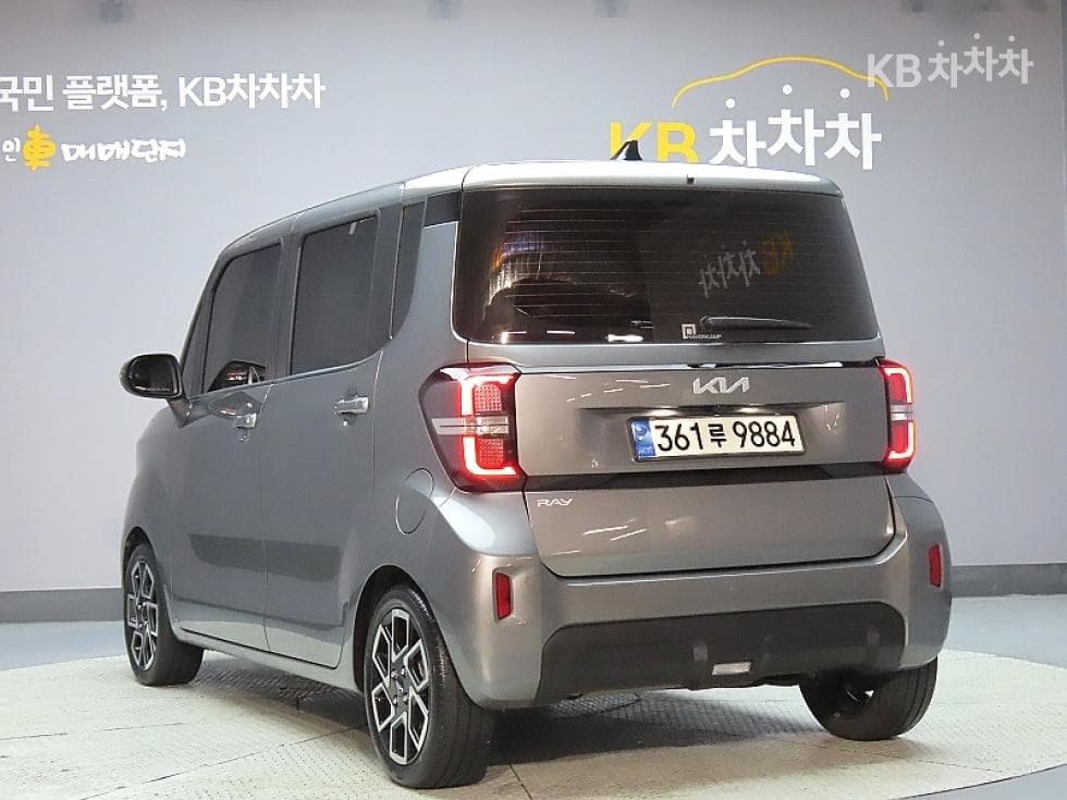 Kia The New (facelift) Kia Ray (van)1.0 Gasoline Signature - 4