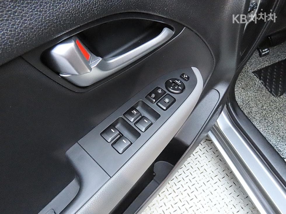 Kia The New (facelift) Kia Ray (van)1.0 Gasoline Signature - 14