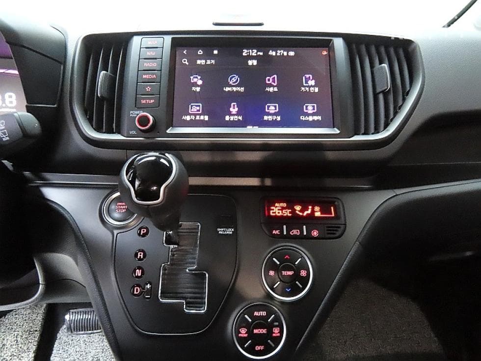 Kia The New (facelift) Kia Ray (van)1.0 Gasoline Signature - 17