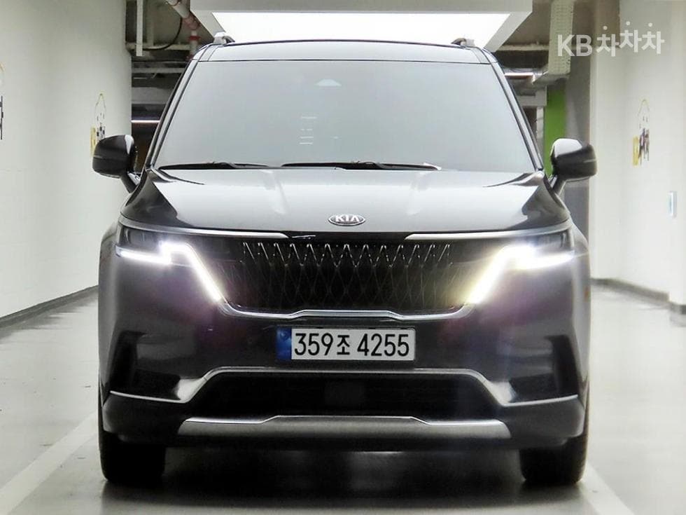 Kia Carnival 4th generation G3.5 GDI 7-seater (Limousine) Noblesse - Image 1