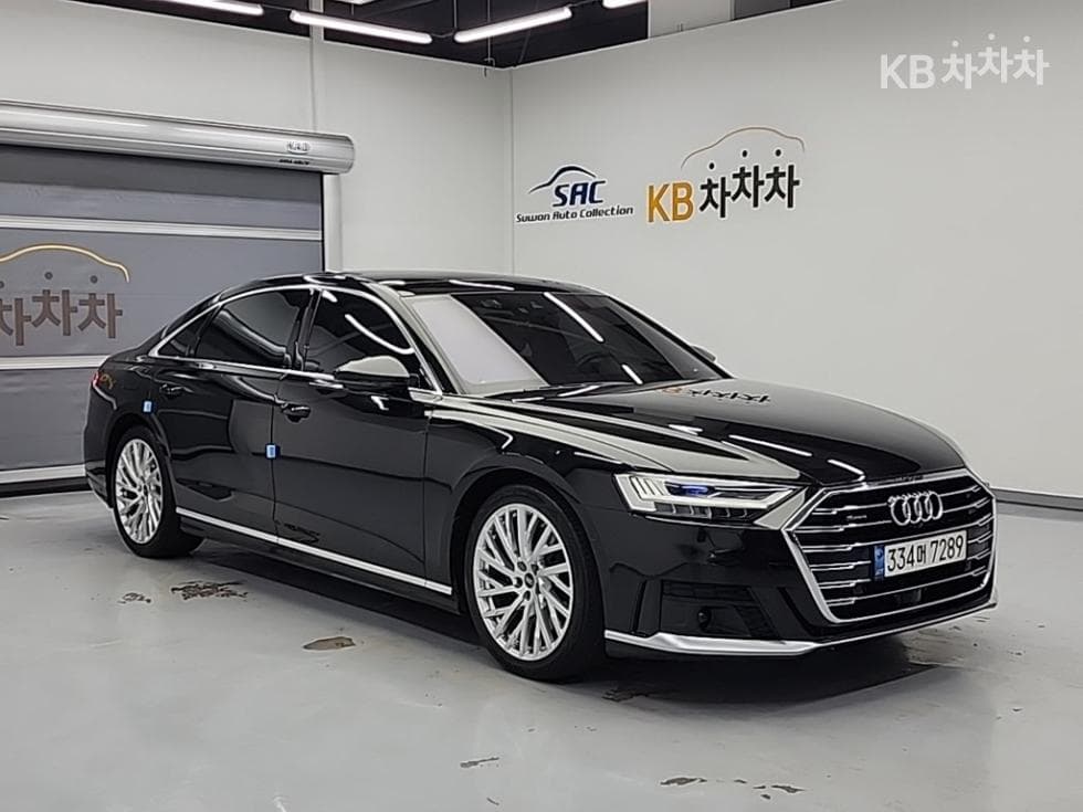 Audi A8 (D5)55 TFSI Quattro LWB - 4
