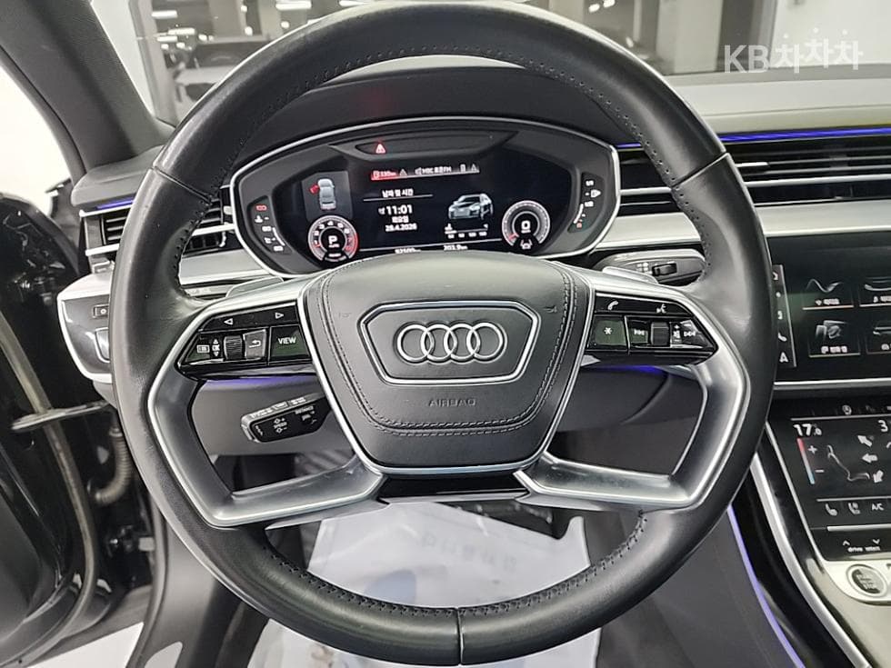 Audi A8 (D5)55 TFSI Quattro LWB - 9