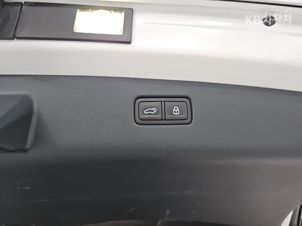 Genesis GV70Gasoline 2.5T 2WD - 9