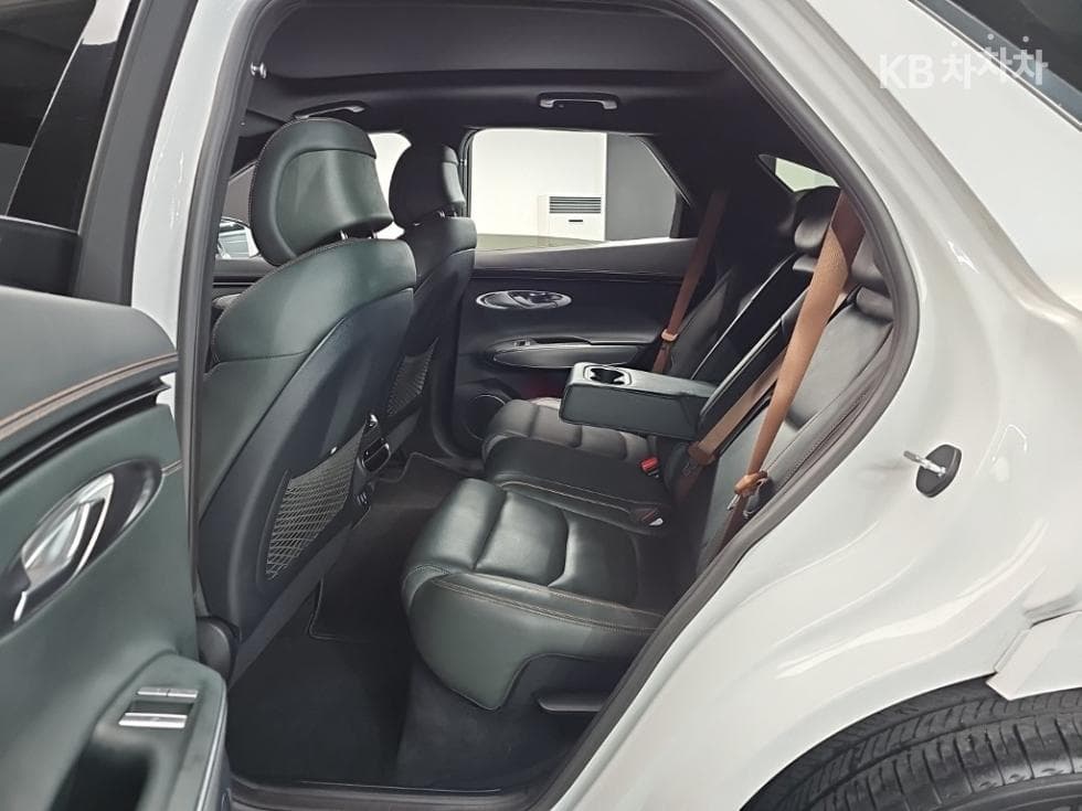 Genesis GV70Gasoline 2.5T 2WD - 19