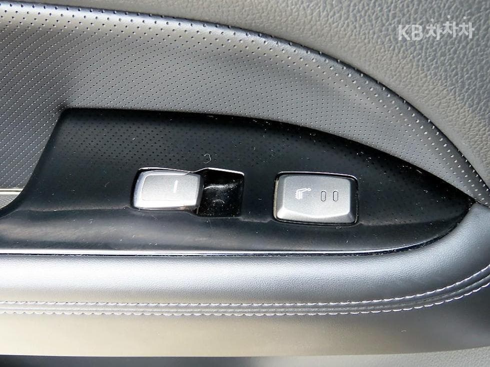 KG Mobility G4 Rexton2.2 2WD 마제스티 Special (special feature/edition) - 16