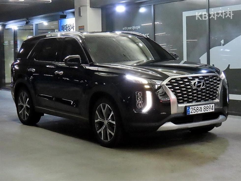 Hyundai Palisade 2.2 Diesel 7-seater (Limousine) Prestige - Image 1