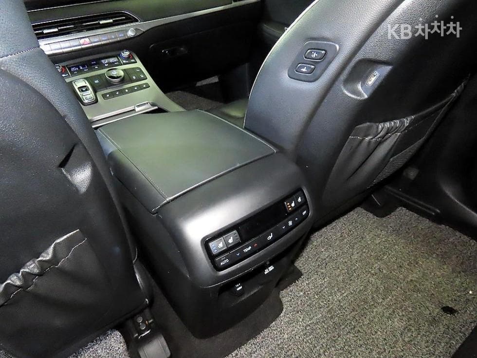 Hyundai Palisade2.2 Diesel 7-seater (Limousine) Prestige - 14