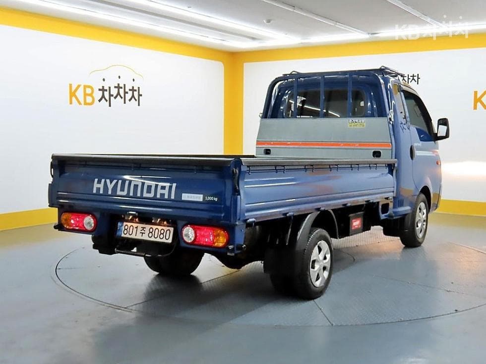 Hyundai Porter 2Extra Long Super Cab CRDi Smart - 4
