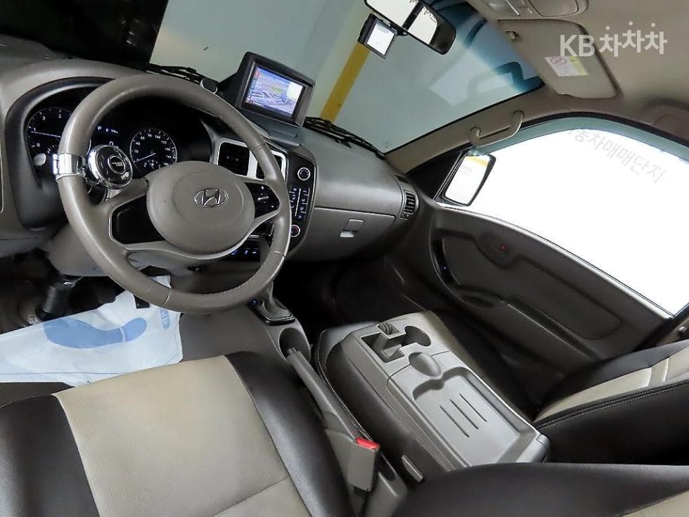 Hyundai Porter 2Extra Long Super Cab CRDi Smart - 6