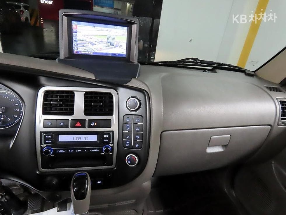 Hyundai Porter 2Extra Long Super Cab CRDi Smart - 13