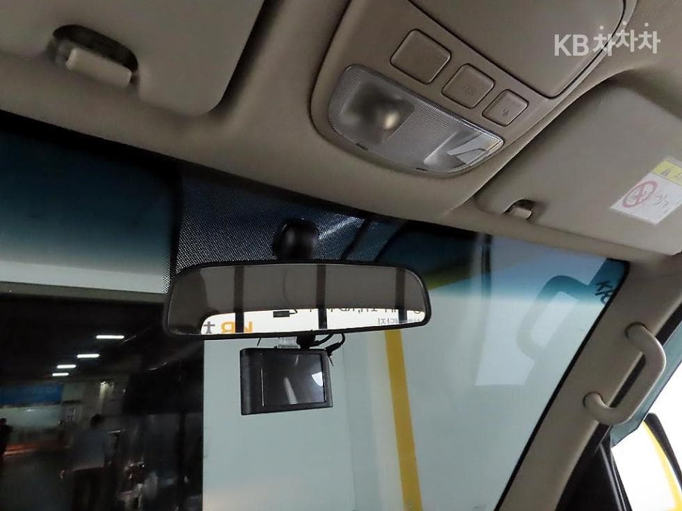 Hyundai Porter 2Extra Long Super Cab CRDi Smart - 15