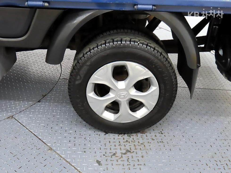 Hyundai Porter 2Extra Long Super Cab CRDi Smart - 20
