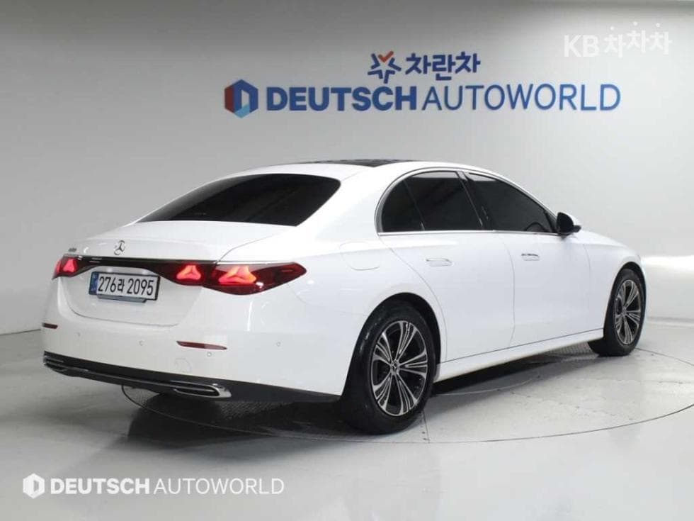 Mercedes-Benz E-클래스 (W214)E200 Avantgrade - 2