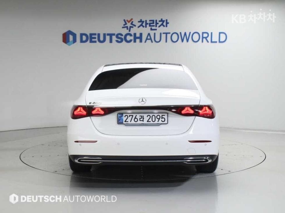 Mercedes-Benz E-클래스 (W214)E200 Avantgrade - 4