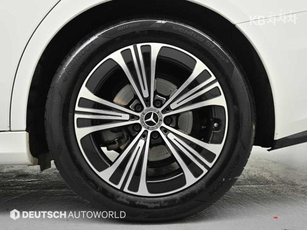 Mercedes-Benz E-클래스 (W214)E200 Avantgrade - 5