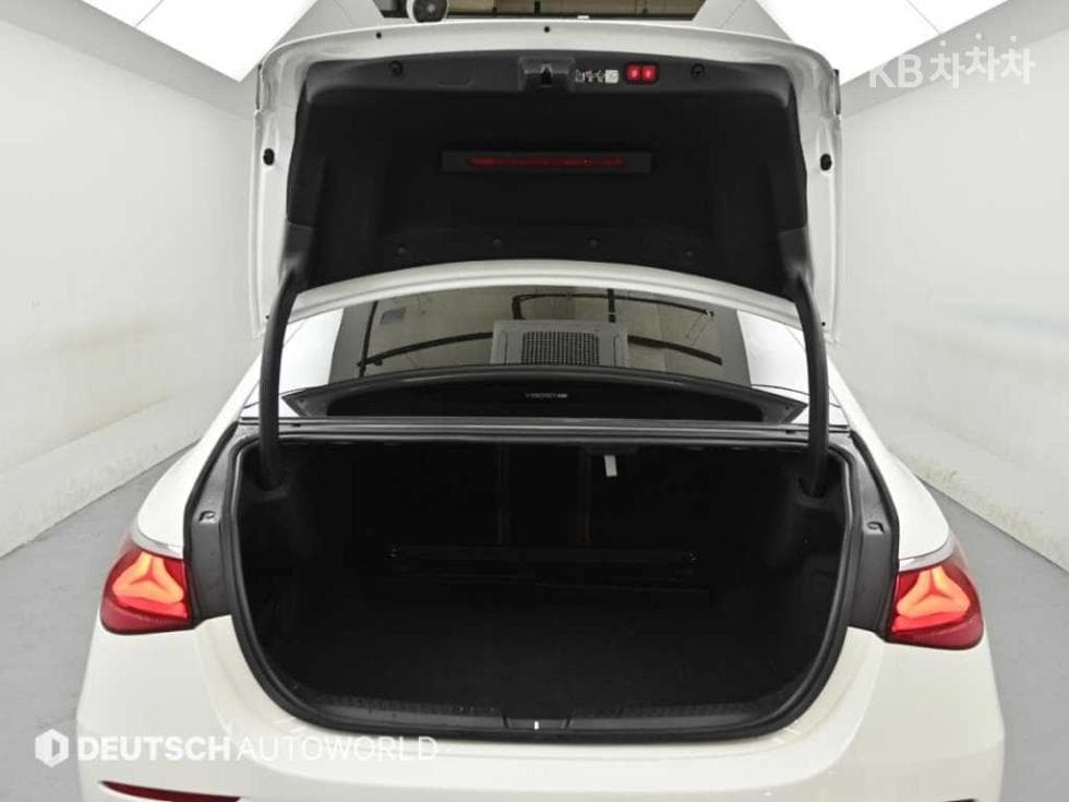 Mercedes-Benz E-클래스 (W214)E200 Avantgrade - 19