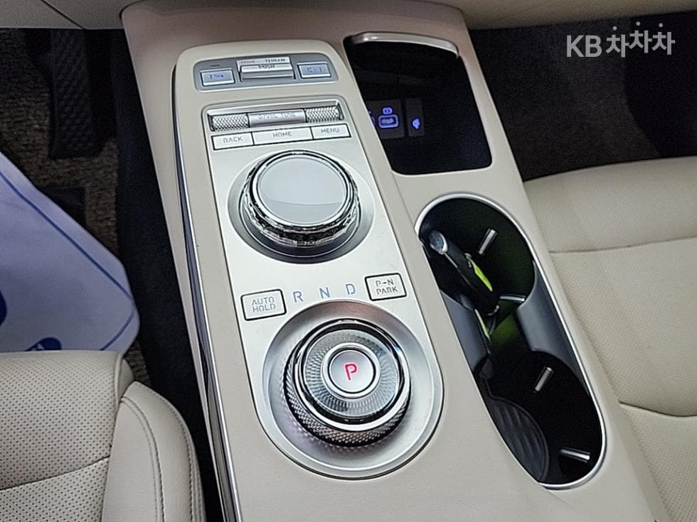 Genesis GV70Gasoline 2.5T AWD - 8
