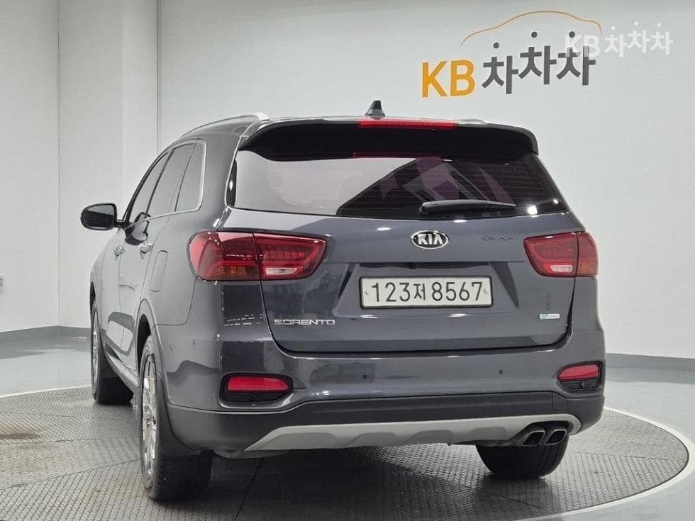 Kia The New (facelift) Sorento2.0 Diesel 2WD Prestige - 2