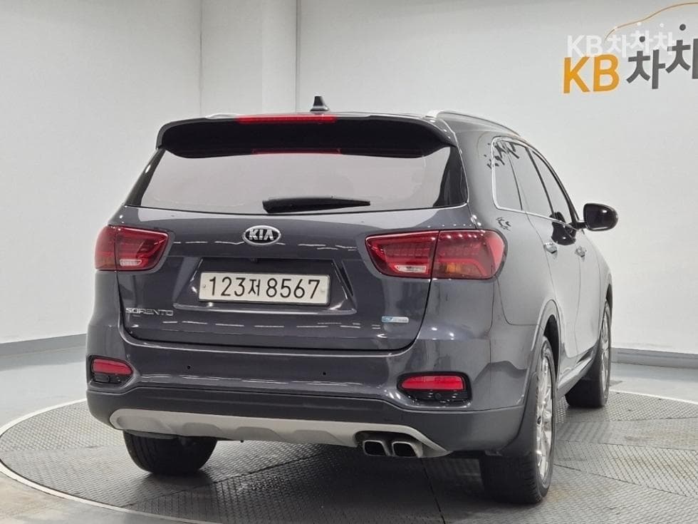 Kia The New (facelift) Sorento2.0 Diesel 2WD Prestige - 3