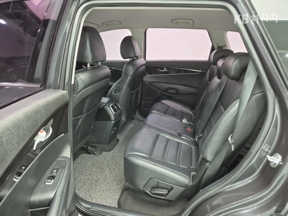 Kia The New (facelift) Sorento2.0 Diesel 2WD Prestige - 12