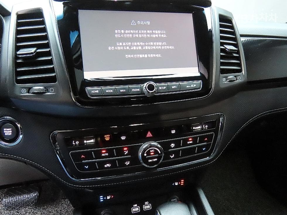 KG Mobility New Rexton Sports Khan2.2 AWD Noblesse - 16