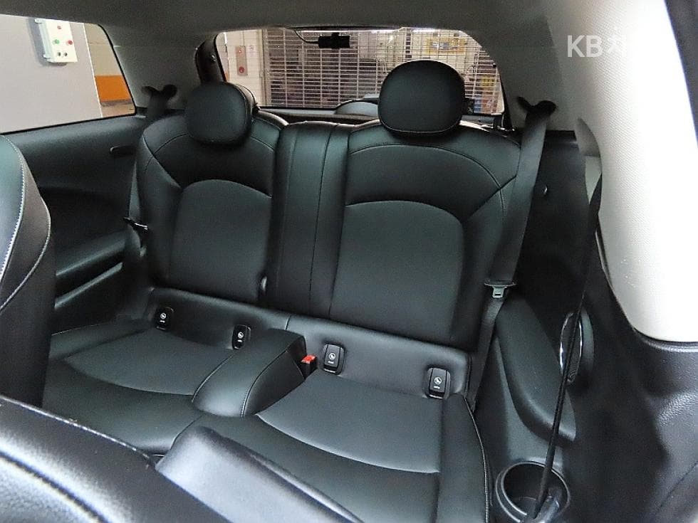 Mini Cooper 3도어S 2.0 하이트림 Standard - 11