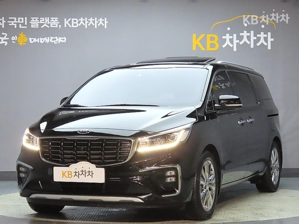 Kia The New (facelift) Carnival 9-seater 3.3 Gasoline Noblesse Special (special feature/edition) - Image 1