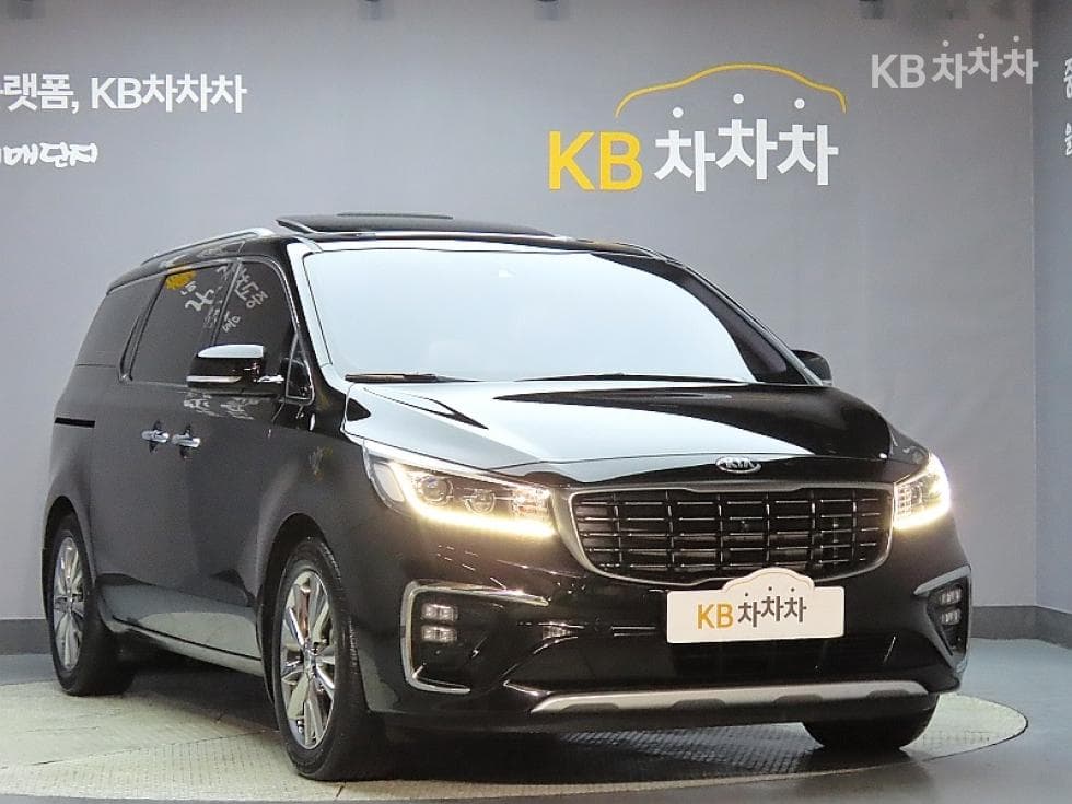 Kia The New (facelift) Carnival9-seater 3.3 Gasoline Noblesse Special (special feature/edition) - 3