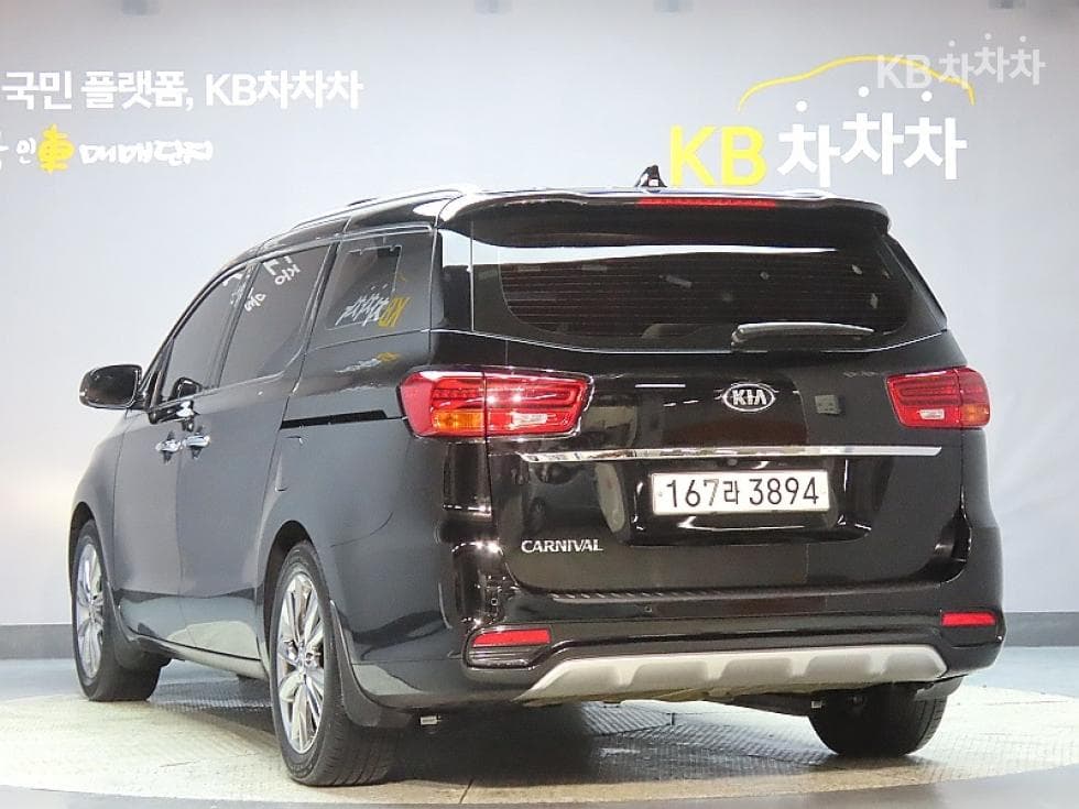 Kia The New (facelift) Carnival9-seater 3.3 Gasoline Noblesse Special (special feature/edition) - 4