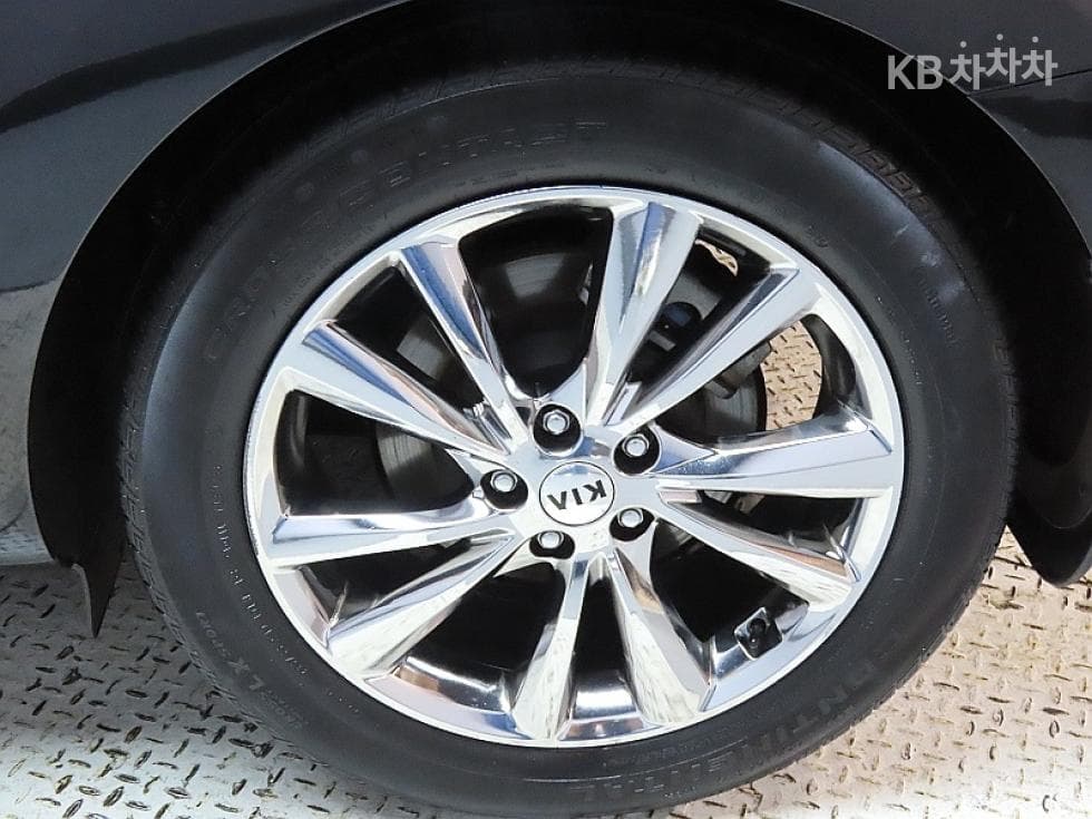 Kia The New (facelift) Carnival9-seater 3.3 Gasoline Noblesse Special (special feature/edition) - 20
