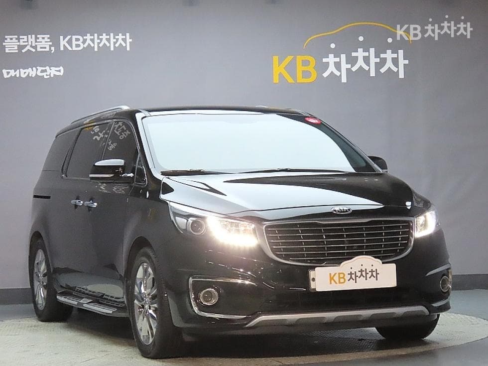 Kia All New Carnival9-seater 2.2 Diesel Prestige - 3