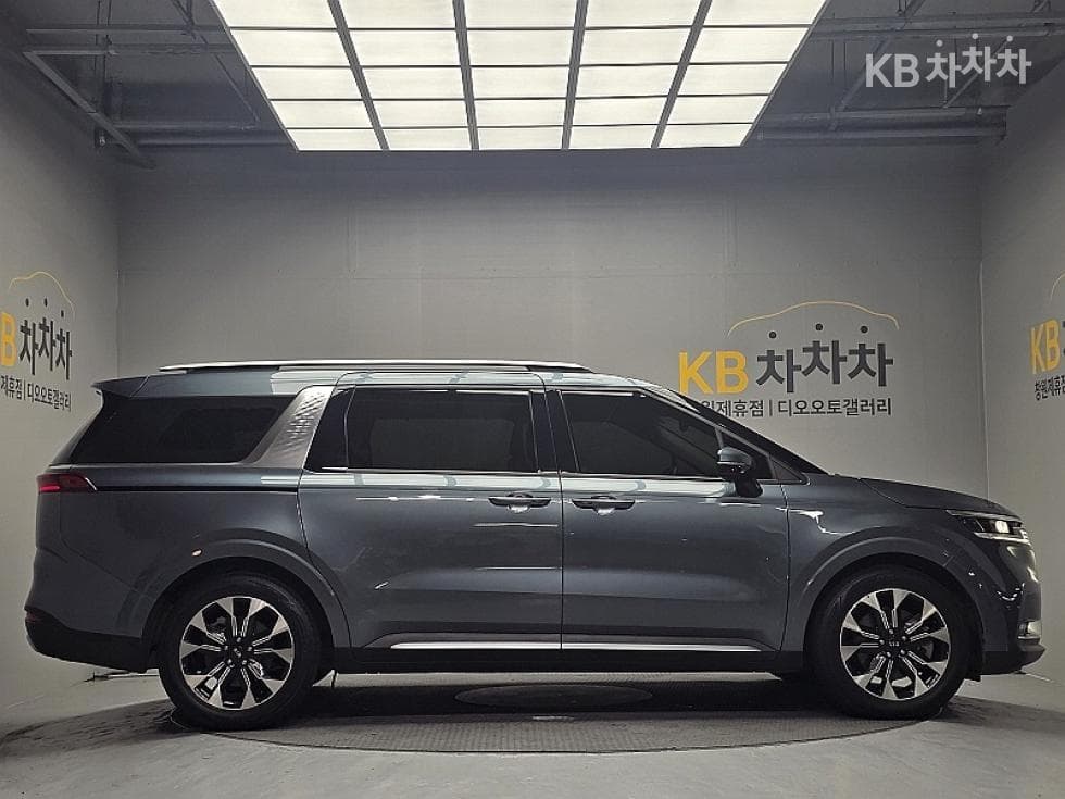 Kia Carnival 4th generationD2.2 9-seater Noblesse - 4