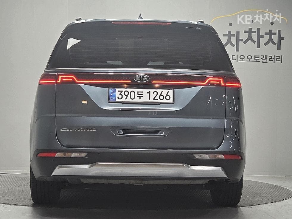 Kia Carnival 4th generationD2.2 9-seater Noblesse - 6