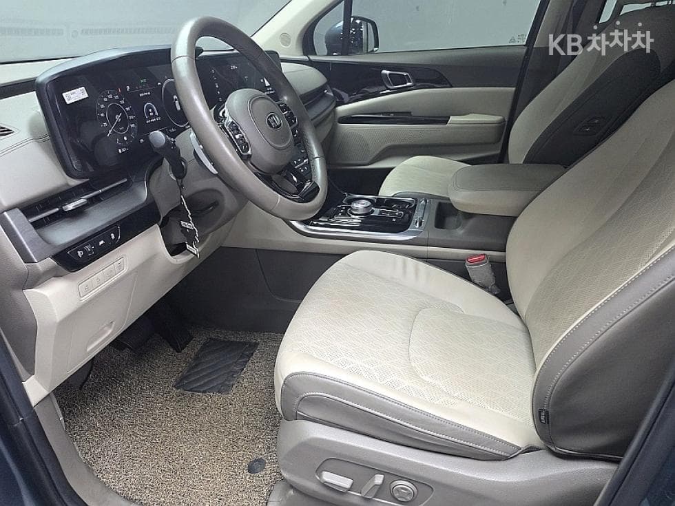 Kia Carnival 4th generationD2.2 9-seater Noblesse - 12