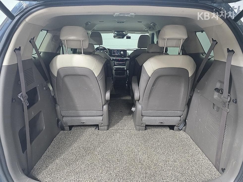 Kia Carnival 4th generationD2.2 9-seater Noblesse - 14