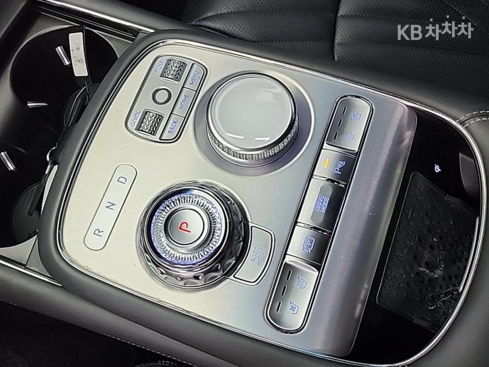 Дженезис G90(RS4)3.5T AWD Стандартен - 8