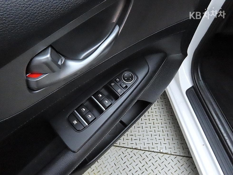 Kia All New K31.6 Gasoline Trendy - 13