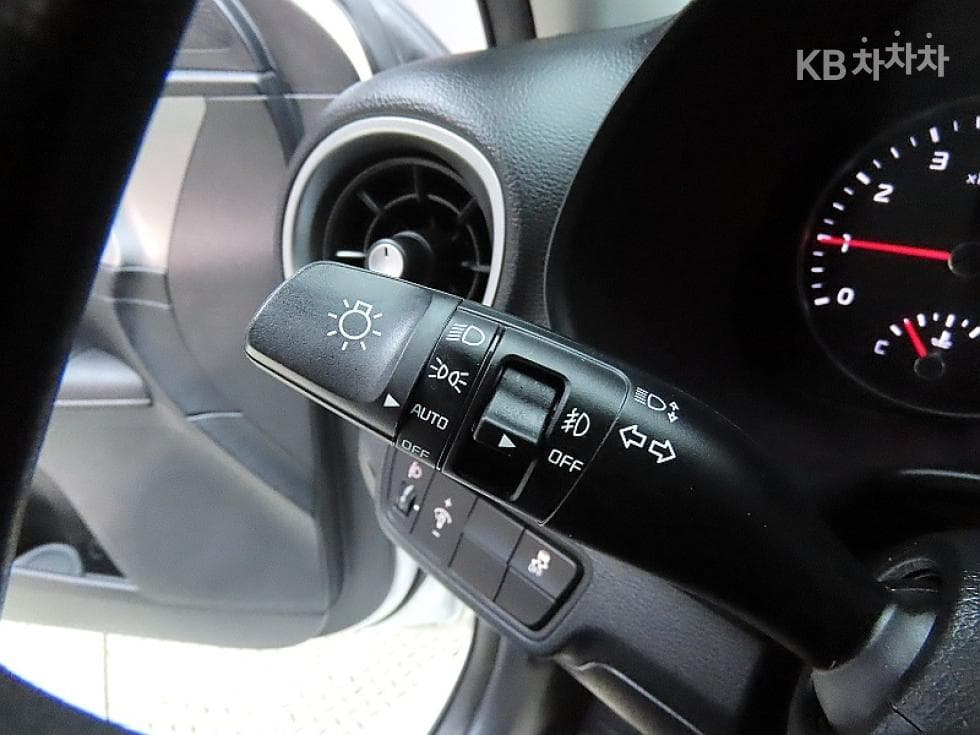 Kia All New K31.6 Gasoline Trendy - 14