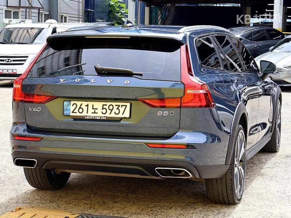 Volvo V60 CC(Второ поколение)B5 AWD Pro - 4