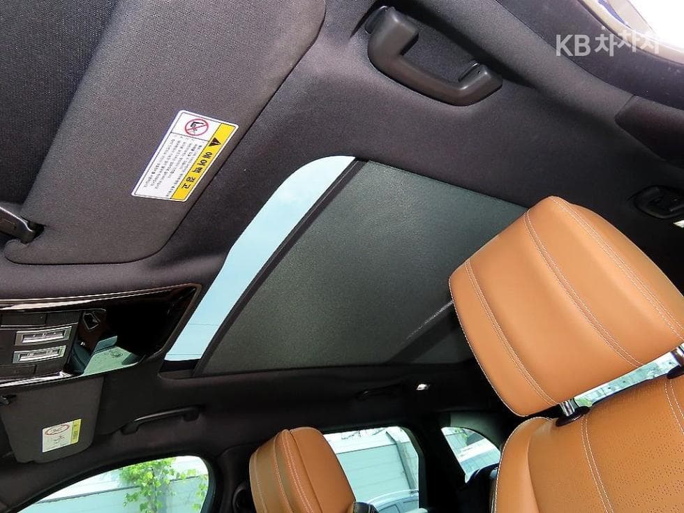 Land Rover Range Rover 벨라3.0 D300 R-Dynamic HSE - 16