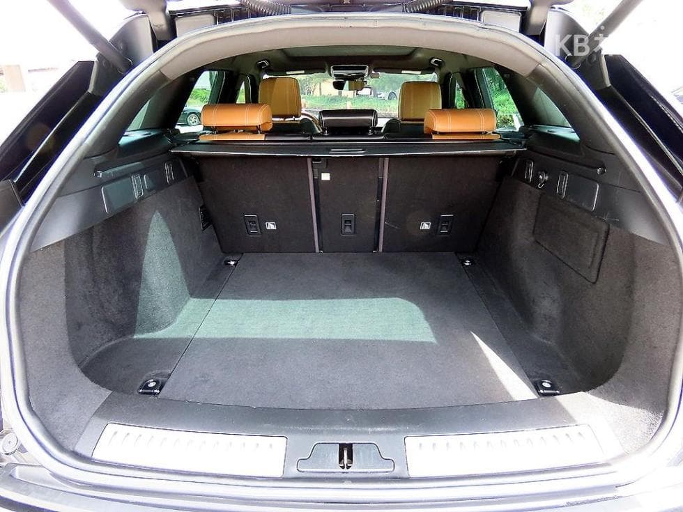 Land Rover Range Rover 벨라3.0 D300 R-Dynamic HSE - 17