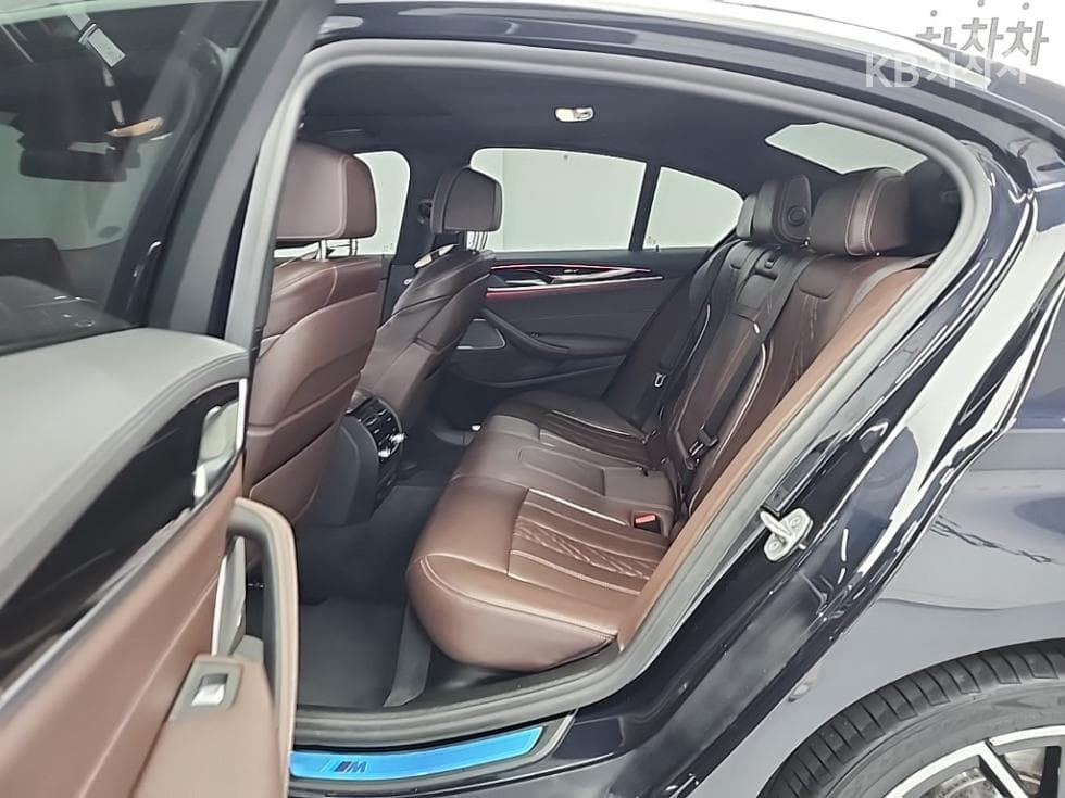 BMW 올Нов5 Серия (G30)530e M Sport - 12