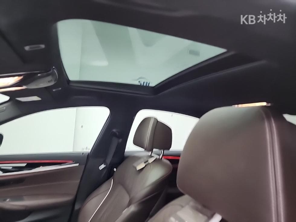 BMW 올Нов5 Серия (G30)530e M Sport - 14